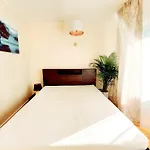 Cofy - Quiet Location, Air-conditioning, Free Parking, 24-7 Check-in-out With Prepaid Nighttime Check-in, Early Check-in, Late Check-out!