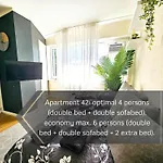 Cofy - Quiet Location, Air-conditioning, Free Parking, 24-7 Check-in-out With Prepaid Nighttime Check-in, Early Check-in, Late Check-out! * Tallin