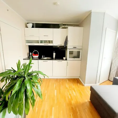 Apartment Cofy - Centrally Located, Quiet District, Air-conditioning, Free Parking, 24-7 Express Check-in-out, Close To Sea And Everything Need For Living!