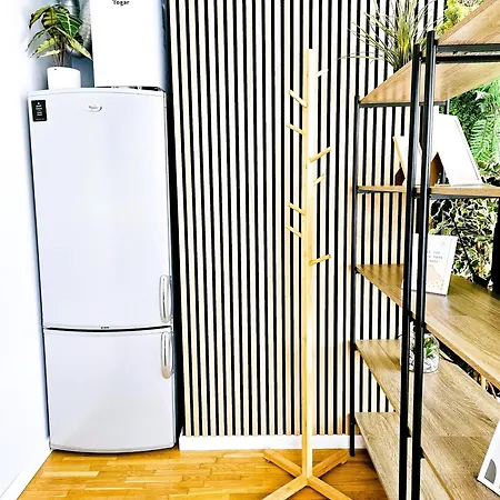 Cofy - Centrally Located, Quiet District, Air-conditioning, Free Parking, 24-7 Express Check-in-out, Close To Sea And Everything Need For Living! * 탈린