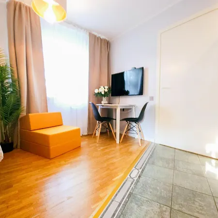 アパート Cofy - Centrally Located, Quiet District, Air-conditioning, Free Parking, 24-7 Express Check-in-out, Close To Sea And Everything Need For Living! *