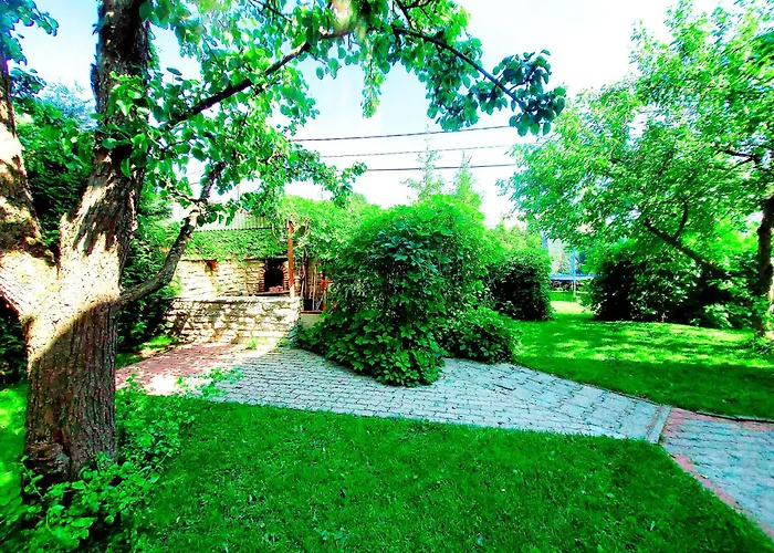 Cofy - Centrally Located, Quiet District, Air-conditioning, Free Parking, 24-7 Express Check-in-out, Close To Sea And Everything Need For Living! Apartment *