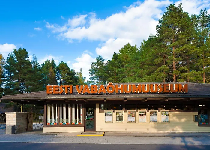 Cofy - Centrally Located, Quiet District, Air-conditioning, Free Parking, 24-7 Express Check-in-out, Close To Sea And Everything Need For Living! Lägenhet