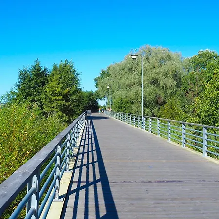 Cofy - Centrally Located, Quiet District, Air-conditioning, Free Parking, 24-7 Express Check-in-out, Close To Sea And Everything Need For Living! Apartmán *